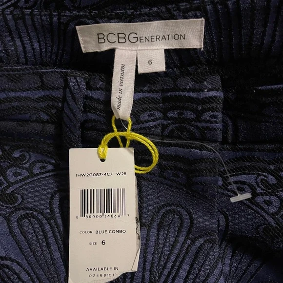 BCBGeneration Brocade Jacquard Culottes Blue Wide Leg Cropped Pants - Picture 2 of 3